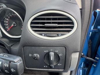 Ford Focus 1.6 Zetec 5dr