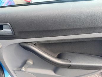 Ford Focus 1.6 Zetec 5dr