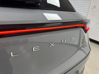Lexus LBX 1.5 VVT-iE Premium Plus E-CVT Euro 6 (s/s) 5dr