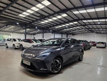 MG MG4 64kWh SE Long Range Auto 5dr