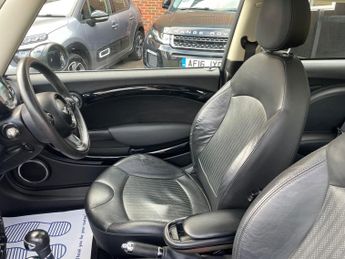 MINI Hatch 1.6 Cooper Auto Euro 5 3dr