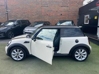 MINI Hatch 1.6 Cooper Auto Euro 5 3dr