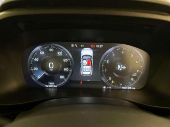 Volvo XC40 1.5 T3 Momentum SUV 5dr Petrol Manual Euro 6 (s/s) (163 ps)