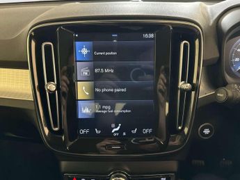 Volvo XC40 1.5 T3 Momentum SUV 5dr Petrol Manual Euro 6 (s/s) (163 ps)