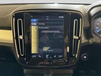 Volvo XC40 1.5 T3 Momentum SUV 5dr Petrol Manual Euro 6 (s/s) (163 ps)