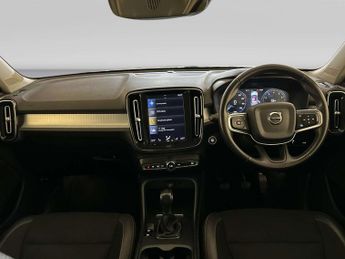 Volvo XC40 1.5 T3 Momentum SUV 5dr Petrol Manual Euro 6 (s/s) (163 ps)