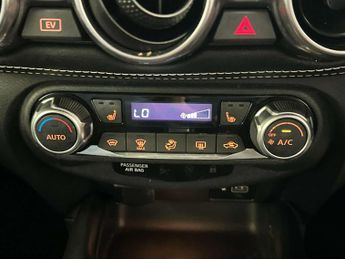 Nissan Juke 1.6 Tekna SUV 5dr Petrol Hybrid Auto Euro 6 (143 ps)