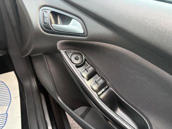 Ford Focus 1.0T EcoBoost Titanium Euro 6 (s/s) 5dr