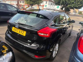 Ford Focus 1.0T EcoBoost Titanium Euro 6 (s/s) 5dr