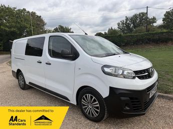 Vauxhall Vivaro 2.0 Turbo D 3100 Prime Crew Van L2 H1 Euro 6 6dr