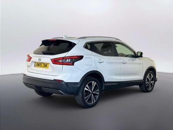 Nissan Qashqai 1.3 DIG-T N-Connecta SUV 5dr Petrol Manual Euro 6 (s/s) (140 ps)