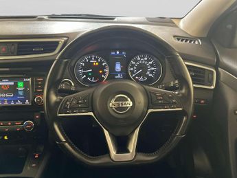 Nissan Qashqai 1.3 DIG-T N-Connecta SUV 5dr Petrol Manual Euro 6 (s/s) (140 ps)
