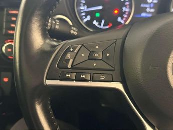 Nissan Qashqai 1.3 DIG-T N-Connecta SUV 5dr Petrol Manual Euro 6 (s/s) (140 ps)