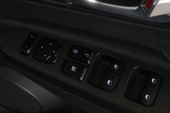 Hyundai KONA 39kWh SE Connect Auto 5dr (10.5kW Charger)