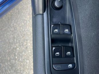 Audi A1 1.4 TFSI S line Sportback S Tronic Euro 5 (s/s) 5dr