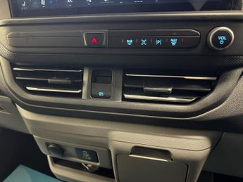 Ford Transit Custom 2.5 320 Duratec 11.8kWh Limited Crew Van Auto L2 H1 Euro 6 5dr
