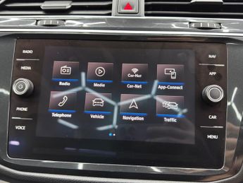 Volkswagen Tiguan 2.0 TDI SEL DSG Euro 6 (s/s) 5dr