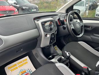 Toyota AYGO 1.0 VVT-i x-play Euro 6 5dr