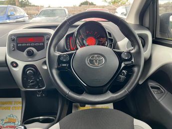 Toyota AYGO 1.0 VVT-i x-play Euro 6 5dr