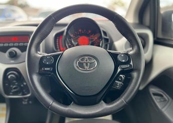 Toyota AYGO 1.0 VVT-i x-play Euro 6 5dr