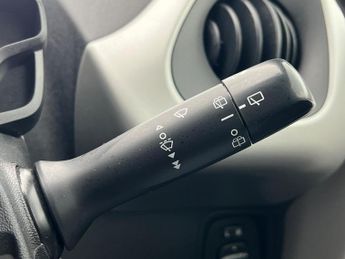 Toyota AYGO 1.0 VVT-i x-play Euro 6 5dr