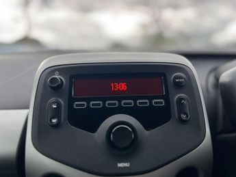Toyota AYGO 1.0 VVT-i x-play Euro 6 5dr