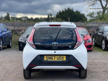 Toyota AYGO 1.0 VVT-i x-play Euro 6 5dr