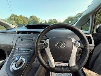 Toyota Prius 1.8 VVT-h T3 Hatchback 5dr Petrol Hybrid CVT Euro 5 (s/s) (136 p