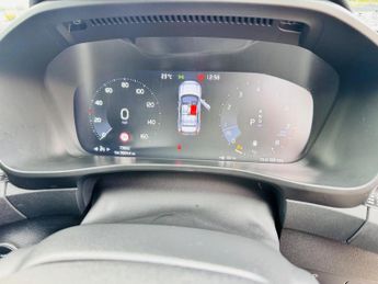 Volvo XC40 2.0 B4 MHEV R-Design Auto Euro 6 (s/s) 5dr