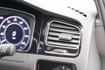 Volkswagen Golf 2.0 TSI GTI Performance DSG Euro 6 (s/s) 3dr