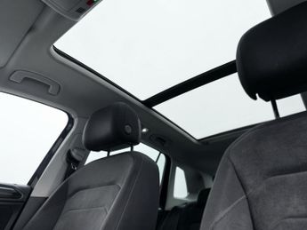 Volkswagen Tiguan 1.5 TSI Elegance DSG Euro 6 (s/s) 5dr