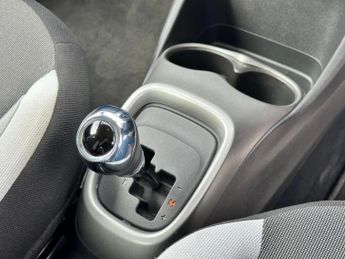 Toyota AYGO 1.0 VVT-i x-play x-shift Euro 6 5dr