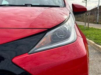 Toyota AYGO 1.0 VVT-i x-play x-shift Euro 6 5dr
