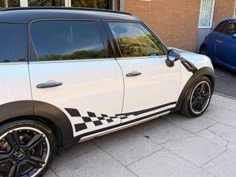 MINI Countryman 2.0 Cooper SD SUV 5dr Diesel Auto Euro 6 (s/s) (190 ps)