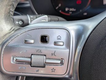 Mercedes-Benz C Class 2.0 C220d AMG Line Edition (Premium) G-Tronic+ Euro 6 (s/s) 5dr