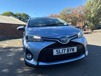 Toyota Yaris 1.5 VVT-h Design E-CVT Euro 6 5dr