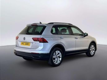 Volkswagen Tiguan 1.4 TSI 13kWh Life SUV 5dr Petrol Plug-in Hybrid DSG Euro 6 (s/s