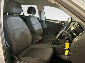 Volkswagen Tiguan 1.4 TSI 13kWh Life SUV 5dr Petrol Plug-in Hybrid DSG Euro 6 (s/s