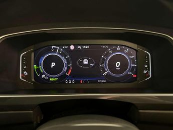 Volkswagen Tiguan 1.4 TSI 13kWh Life SUV 5dr Petrol Plug-in Hybrid DSG Euro 6 (s/s