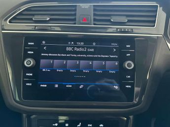Volkswagen Tiguan 1.4 TSI 13kWh Life SUV 5dr Petrol Plug-in Hybrid DSG Euro 6 (s/s