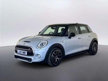MINI Hatch 2.0 Cooper SD Hatchback 5dr Diesel Auto 6Spd Euro 6 (s/s) (170 p