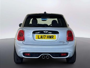 MINI Hatch 2.0 Cooper SD Hatchback 5dr Diesel Auto 6Spd Euro 6 (s/s) (170 p