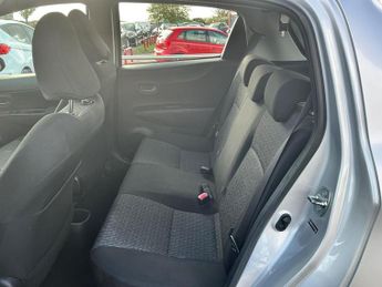 Toyota Yaris 1.33 Dual VVT-i Icon Plus Euro 5 5dr