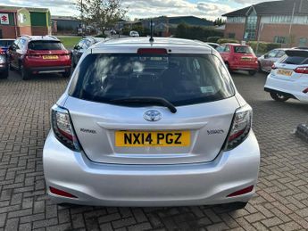 Toyota Yaris 1.33 Dual VVT-i Icon Plus Euro 5 5dr