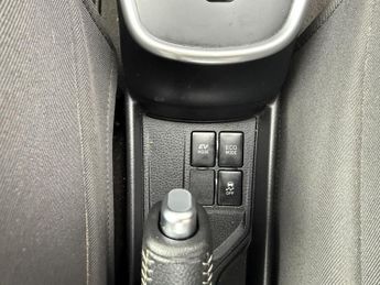 Toyota Yaris 1.5 VVT-h Icon Tech E-CVT Euro 6 (s/s) 5dr