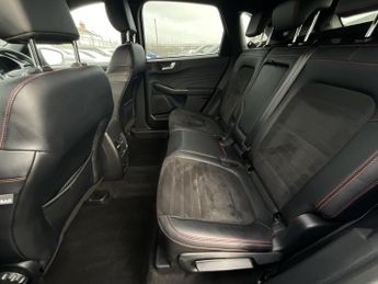 Ford Kuga ST-LINE PHEV CVT