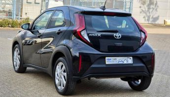 Toyota Aygo X 1.0 VVT-i Pure x-shift Euro 6 (s/s) 5dr