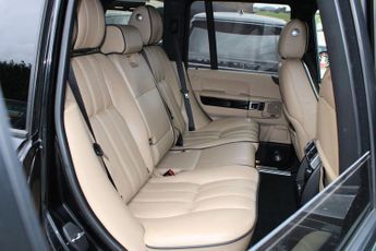 Land Rover Range Rover 4.4 TD V8 Vogue Auto 4WD Euro 5 5dr