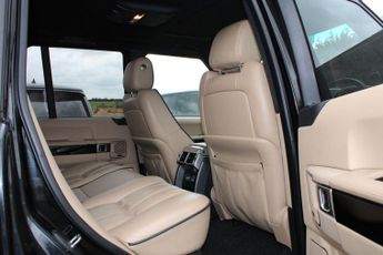 Land Rover Range Rover 4.4 TD V8 Vogue Auto 4WD Euro 5 5dr