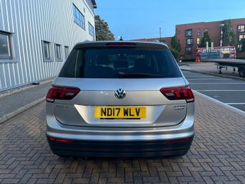 Volkswagen Tiguan 2.0 TDI BlueMotion Tech SE Navigation DSG 4Motion Euro 6 (s/s) 5